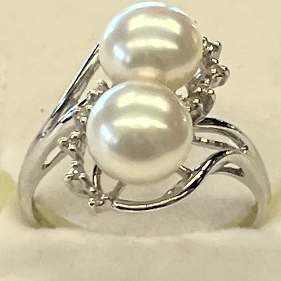 FreshwaterPearl and Diamond 14kt White Gold Ring